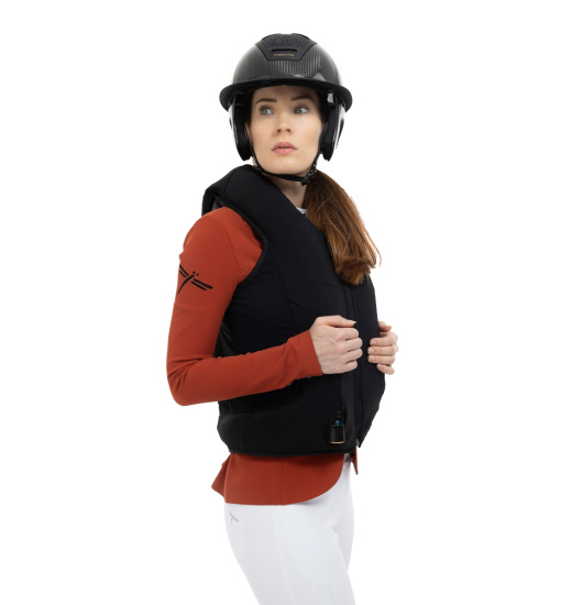 Freejump FREEJUMP AIRBAG FELF&Uacute;J&Oacute;D&Oacute; BIZTONS&Aacute;GI MELL&Eacute;NY LOVASNAK SLIM FIT