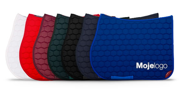 Czapraki z personalizowanym haftem